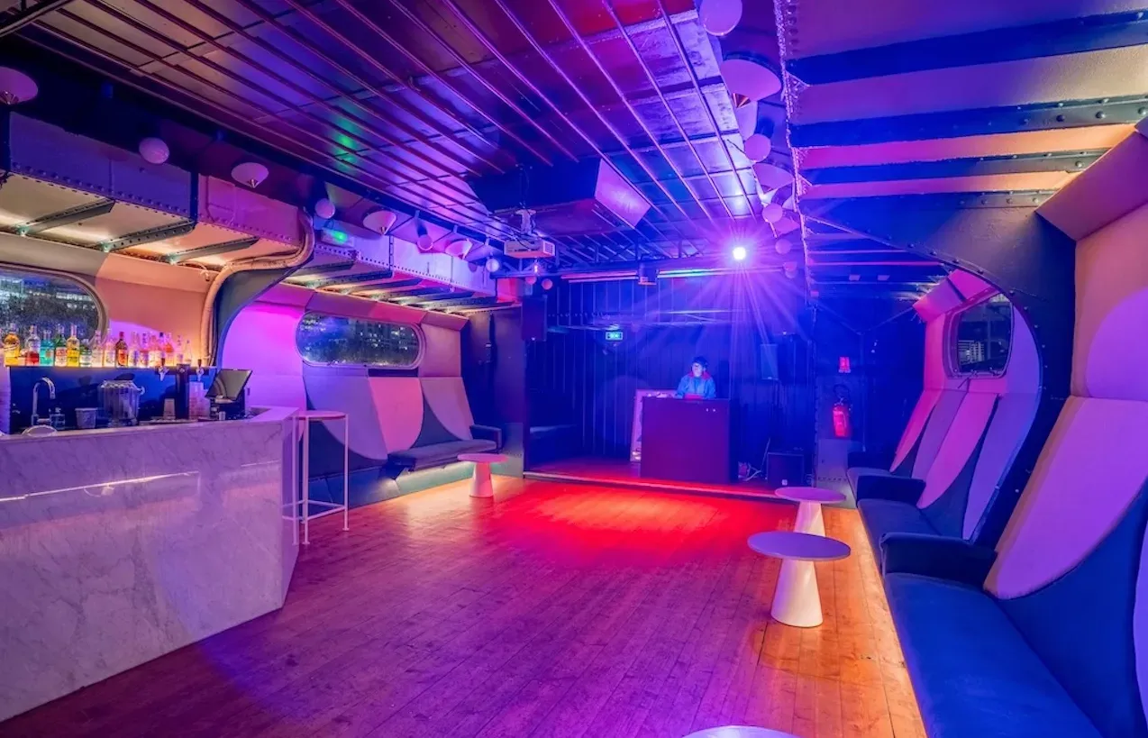Contemporary Indoor Venue for Events in Paris