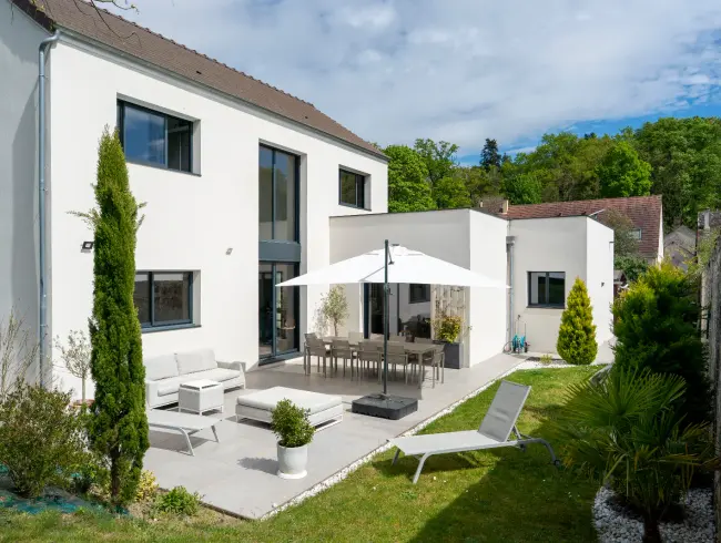 Bright House in Fontainebleau Forest for Events