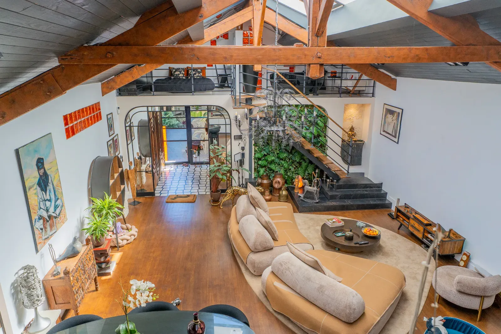 Suresnes Loft – Aesthetic Sanctuary for High-End Events