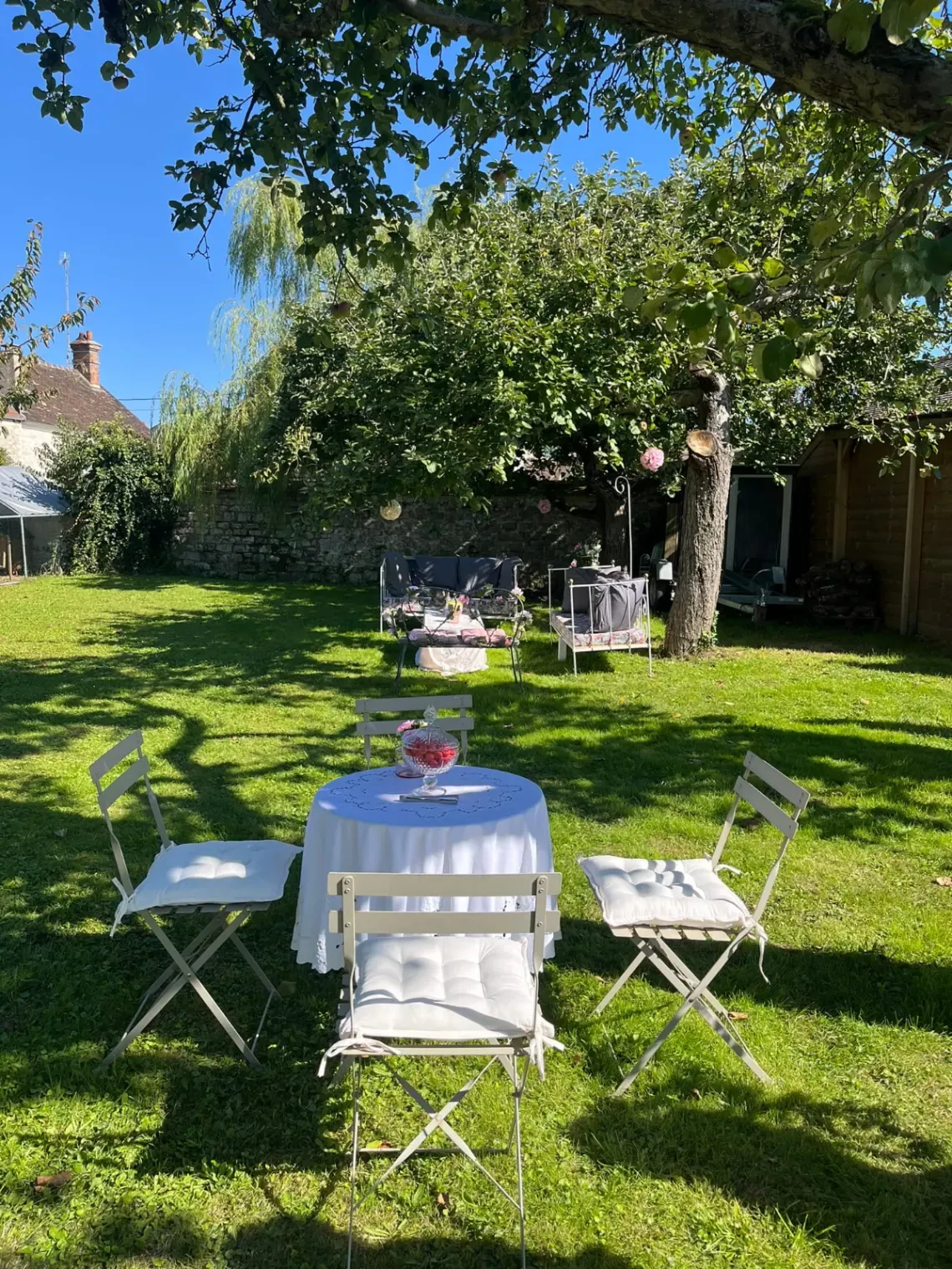 Orchard in Recloses – Peaceful Natural Venue Near Fontainebleau