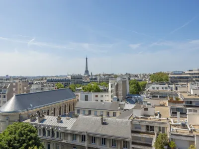 Penthouse with Eiffel Tower View in Paris 8th