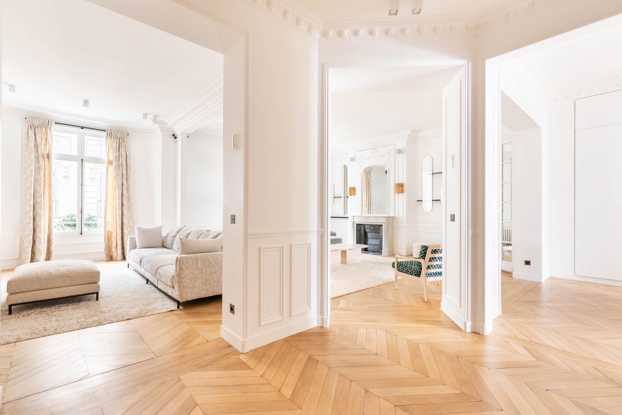 Elegant 250 m² Apartment for Events in Paris 16th
