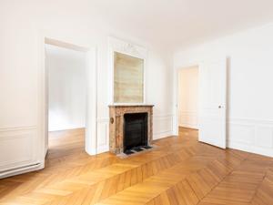 Exceptional Parisian Apartment for Professional Events