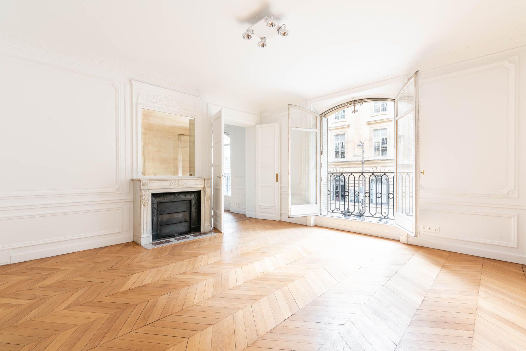 Exceptional Parisian Apartment for Professional Events
