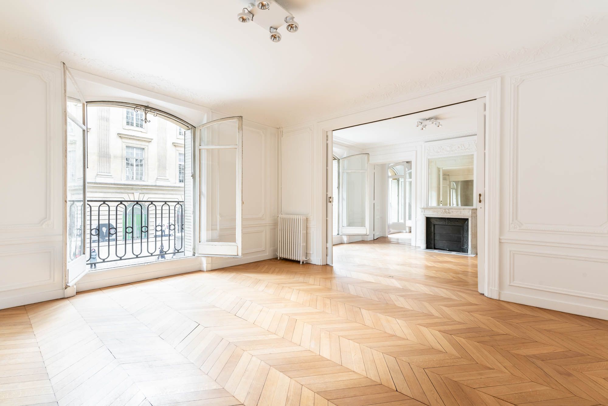 Exceptional Parisian Apartment for Professional Events