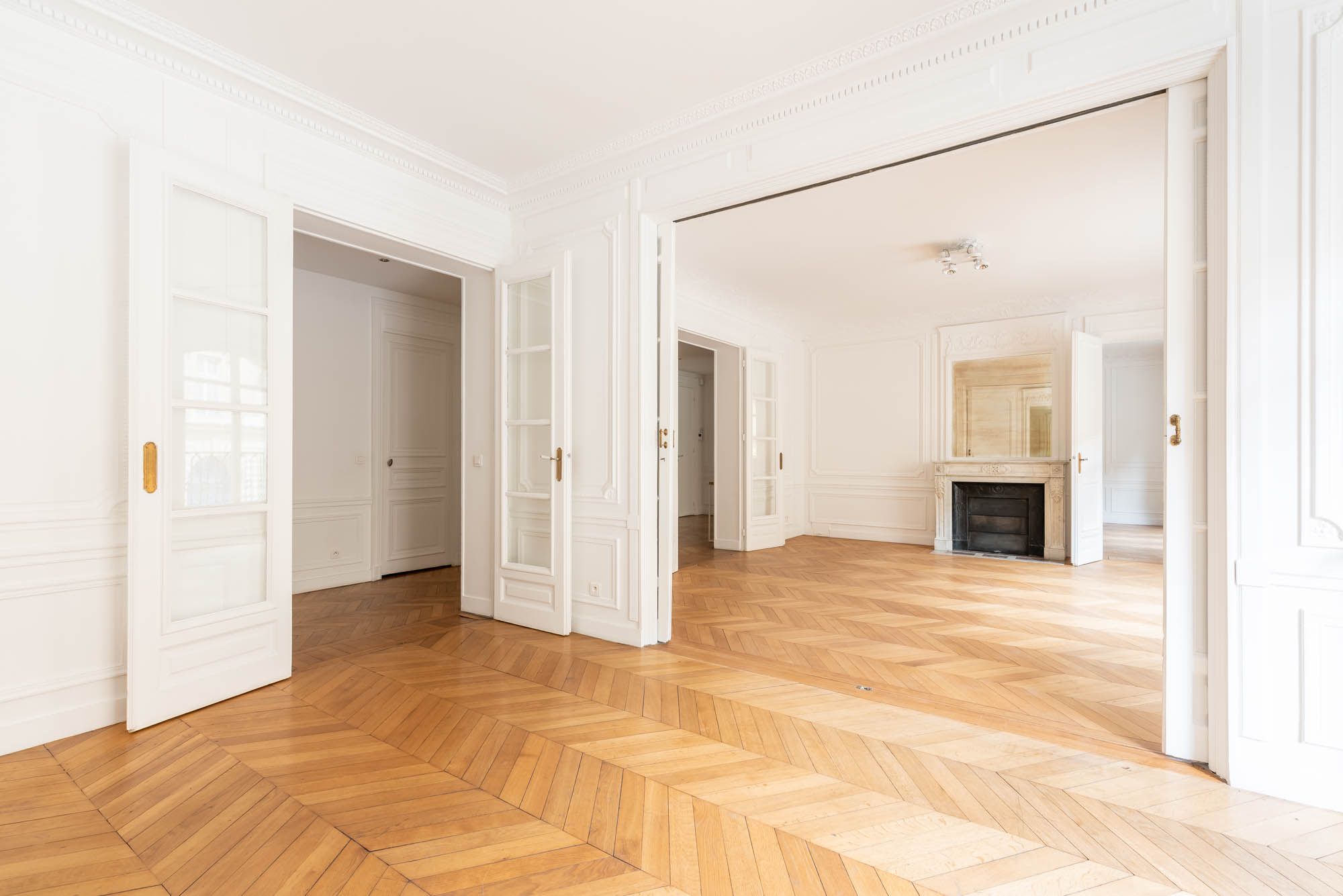 Exceptional Parisian Apartment for Professional Events