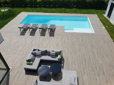 Villa Élégante à Divonne-les-Bains avec Vue sur les Alpes