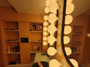 Unique Self-Service Photo Studio in Paris