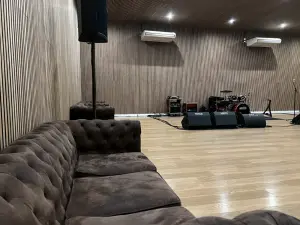 Versatile Event Venue in Vitry-sur-Seine