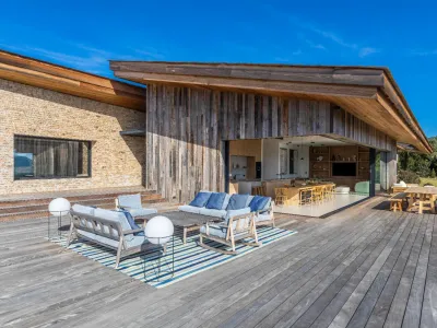Villa de Luxe Corse : Havre de Sérénité pour Événements