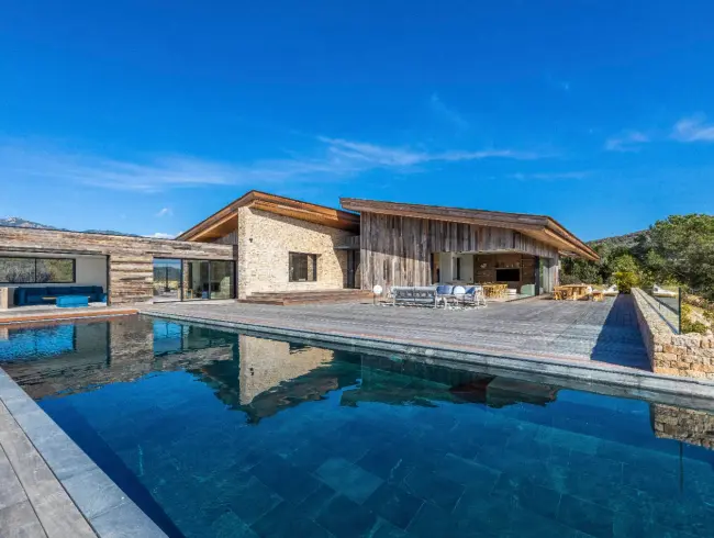 Villa de Luxe Corse : Havre de Sérénité pour Événements