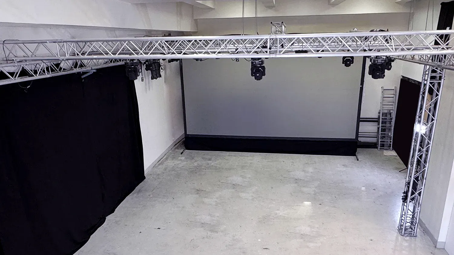 Studio créatif spacieux près de Paris pour événements & productions