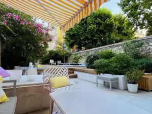Jardin privé élégant à Saint-Barnabé pour événements & shootings