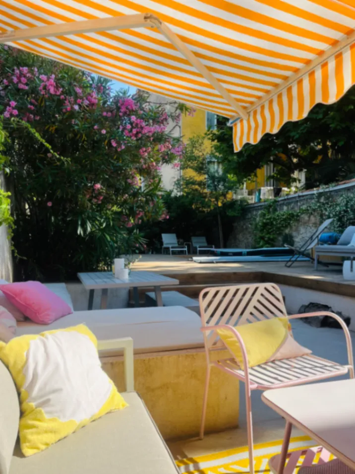 Jardin privé élégant à Saint-Barnabé pour événements & shootings