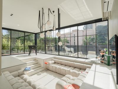 Contemporary Luxury Villa Cannes | Exclusive Event Venue