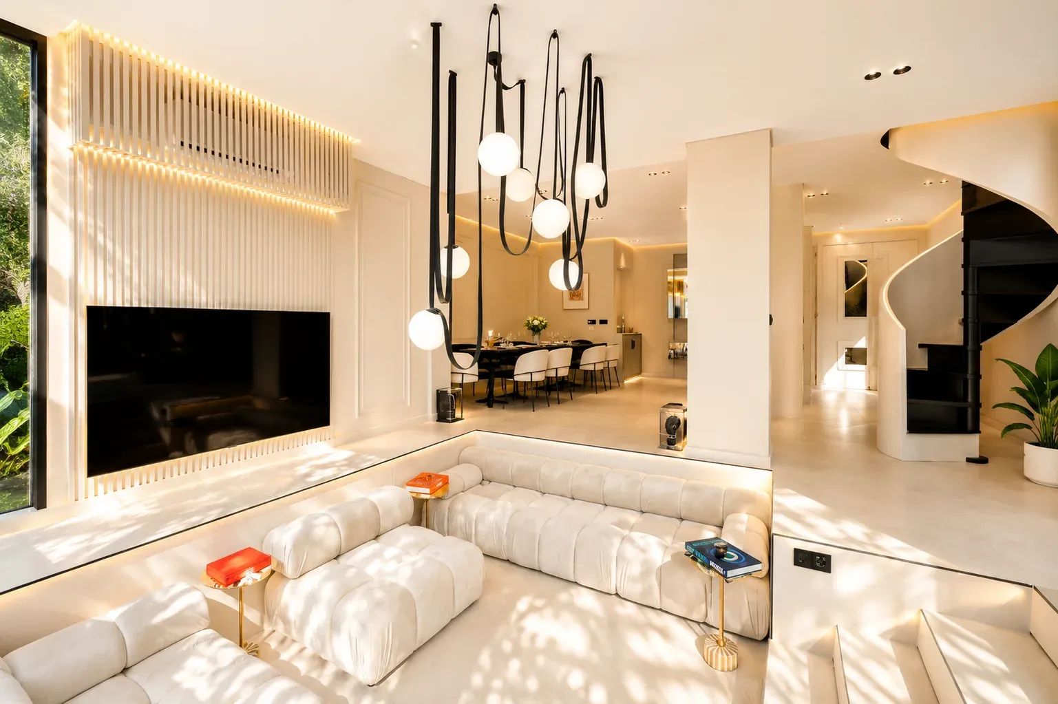 Contemporary Luxury Villa Cannes | Exclusive Event Venue