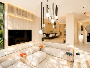 Contemporary Luxury Villa Cannes | Exclusive Event Venue
