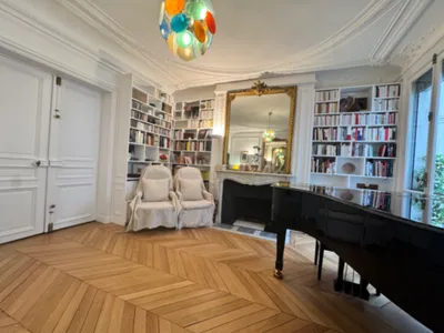 Exclusive Haussmann Apartment in Saint-Germain-des-Prés
