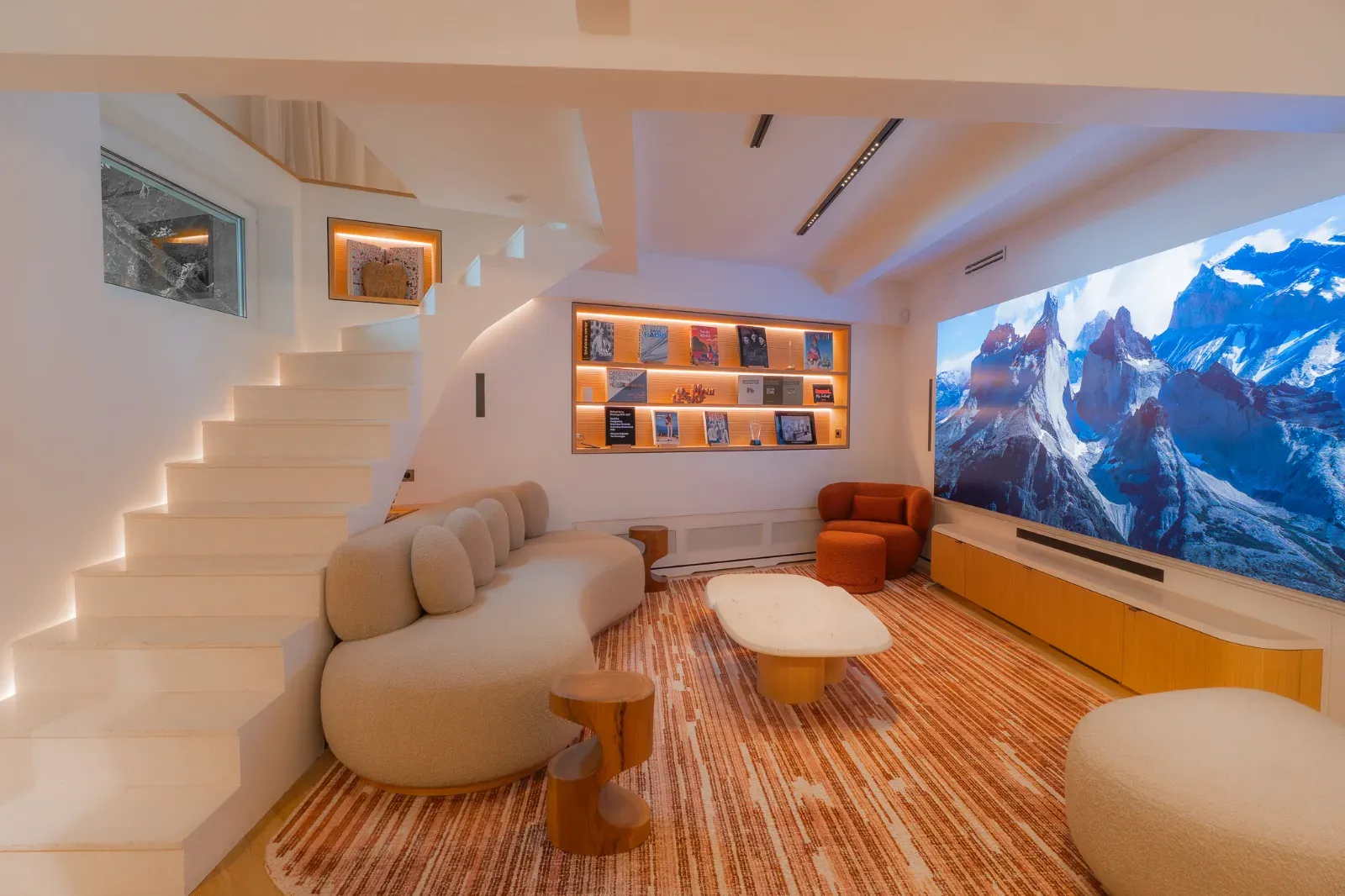 Intimate Parisian Apartment near Trocadéro for Exclusive Events