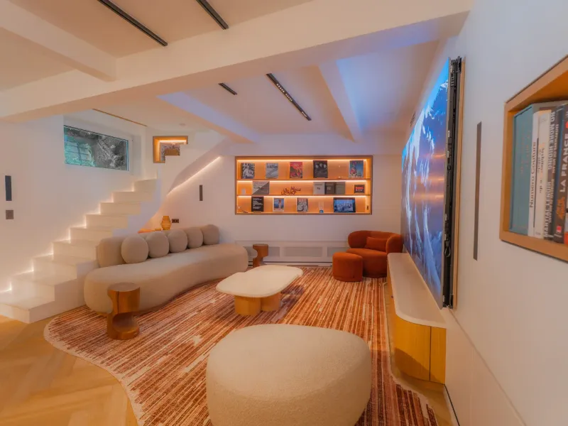 Intimate Parisian Apartment near Trocadéro for Exclusive Events
