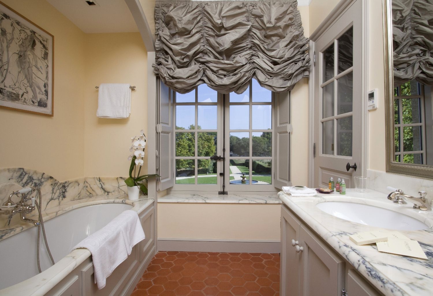 Tuscan house in the heart of the Aix region