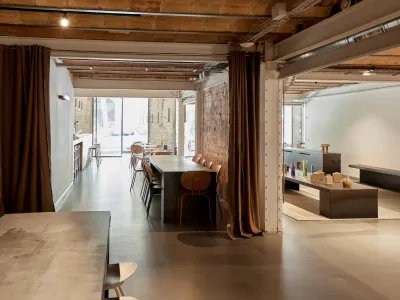 Espace événementiel brut et contemporain dans l'Eixample de Barcelone