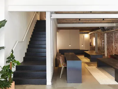 Espace événementiel brut et contemporain dans l'Eixample de Barcelone