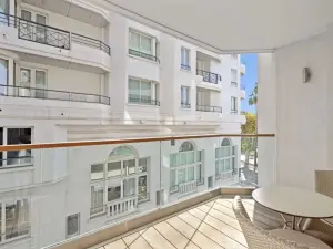 Elegant 2-Bedroom Croisette Apartment with Terrace | Venue for Events in Cannes