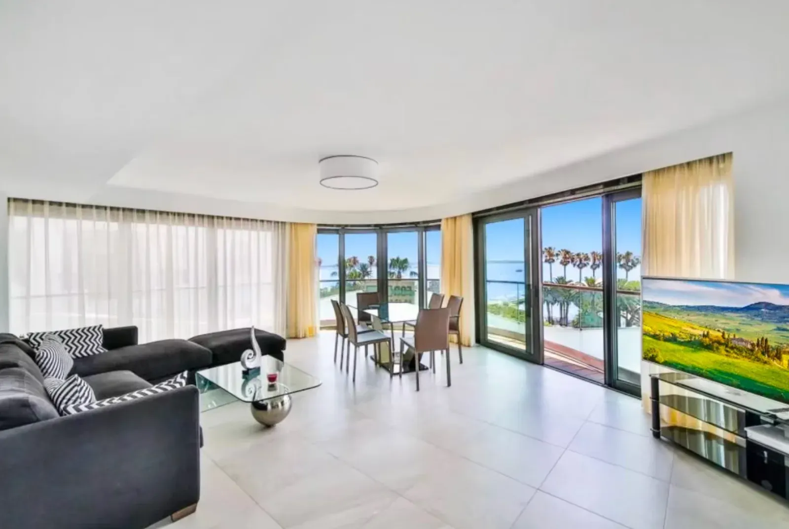 Luxury Apartment Opposite Palais des Festivals Cannes