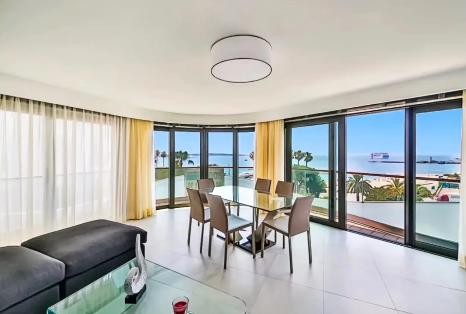Luxury Apartment Opposite Palais des Festivals Cannes