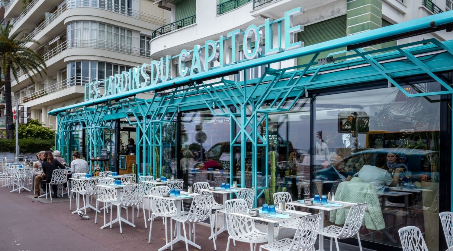 Restaurant les Jardins du Capitole with south-facing terrace