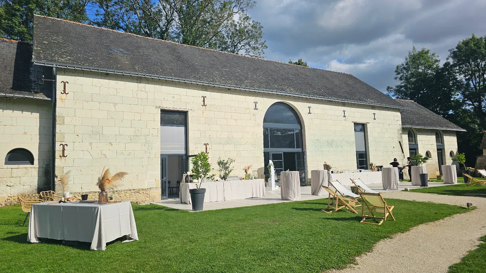 Large Function Room in Countryside Farmhouse | Le Razay
