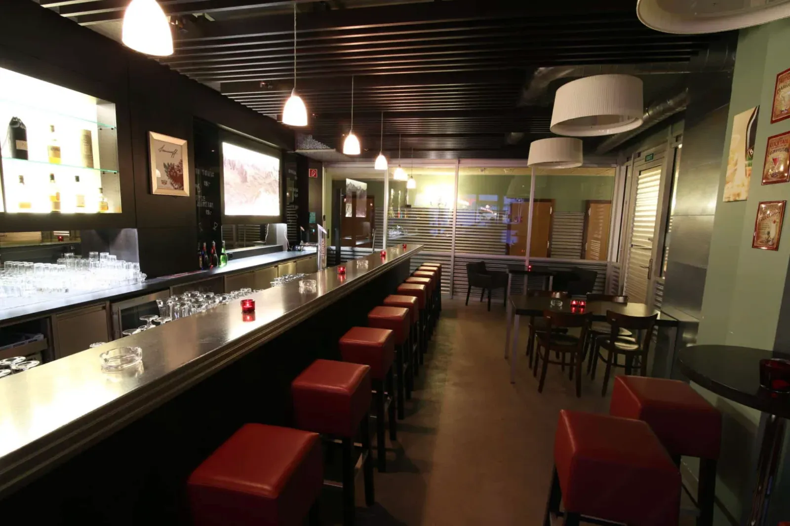 Bar Privé à Davos pour Cocktails et Événements d'Affaires