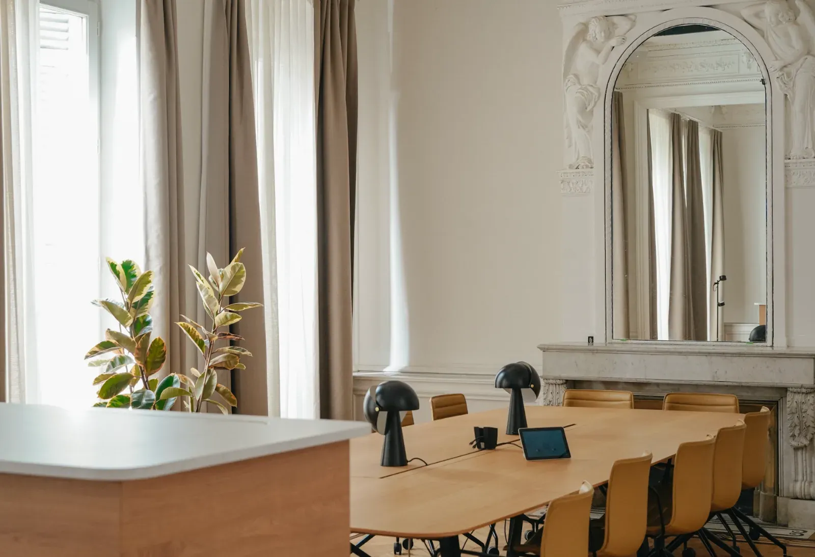 Elegant Haussmann Meeting Room in Bordeaux
