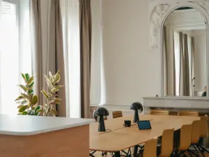 Elegant Haussmann Meeting Room in Bordeaux