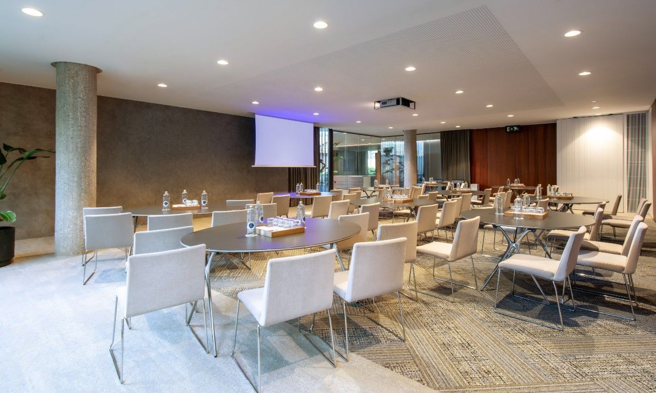 Library Room at Grand Hyatt Barcelona | Versatile Meeting & Event Space