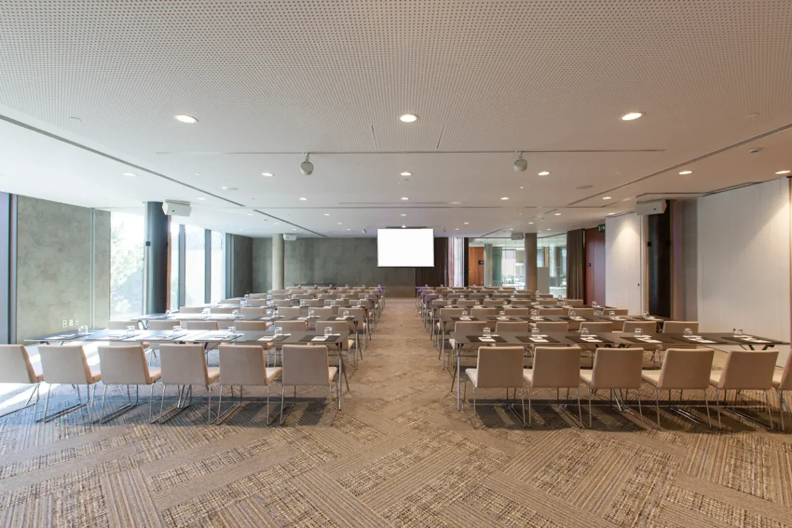Library Room at Grand Hyatt Barcelona | Versatile Meeting & Event Space