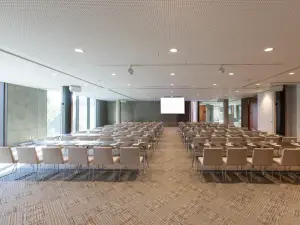 Library Room at Grand Hyatt Barcelona | Versatile Meeting & Event Space
