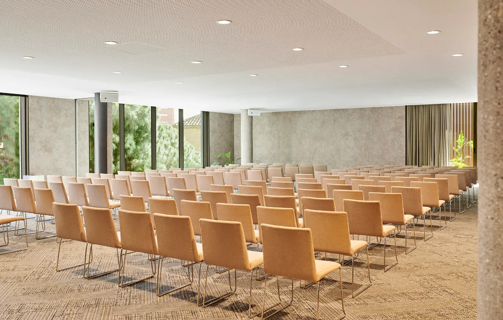 Library Room at Grand Hyatt Barcelona | Versatile Meeting & Event Space