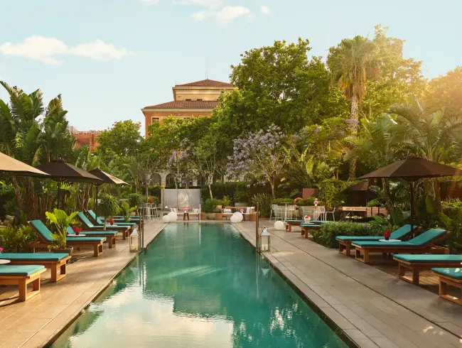Exclusive Outdoor Pool Venue in Barcelona