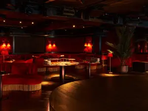 Zuu — Exclusive Cabaret-Style Venue in Barcelona