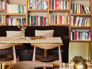 Philosofia — Literary Café & Event Venue in Barcelona