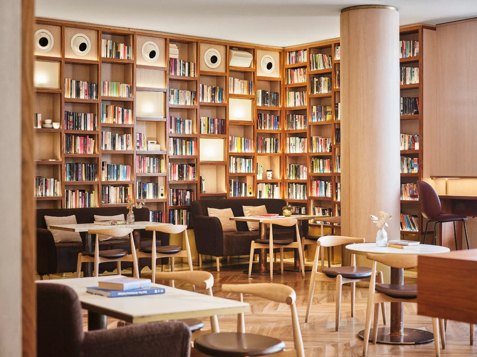 Philosofia — Literary Café & Event Venue in Barcelona