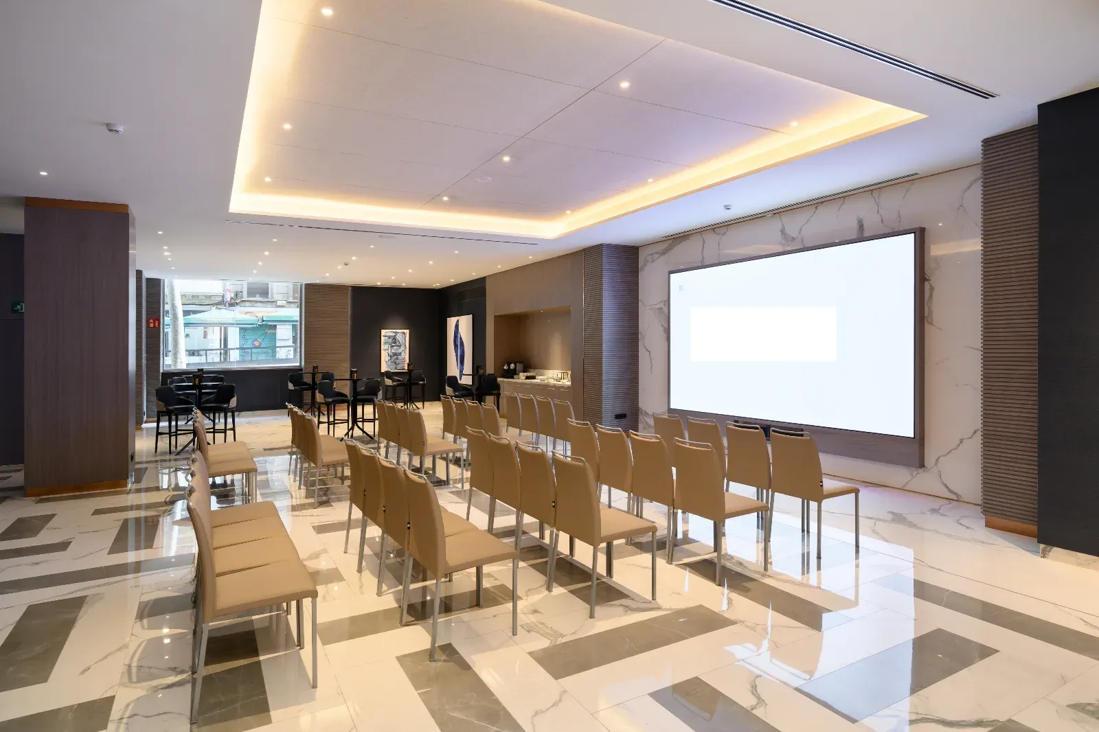 Modern Event Space in Barcelona – Seminars & Cocktails