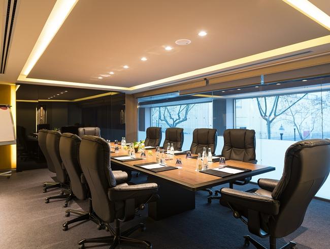 Modern Meeting Space in Barcelona | Natural Light | 40 m²