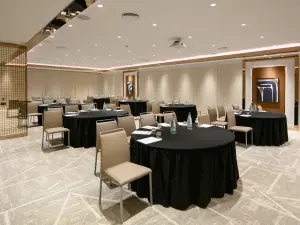 Versatile 207 m² Event Space in Barcelona with Natural Light