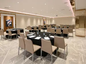 Versatile 207 m² Event Space in Barcelona with Natural Light