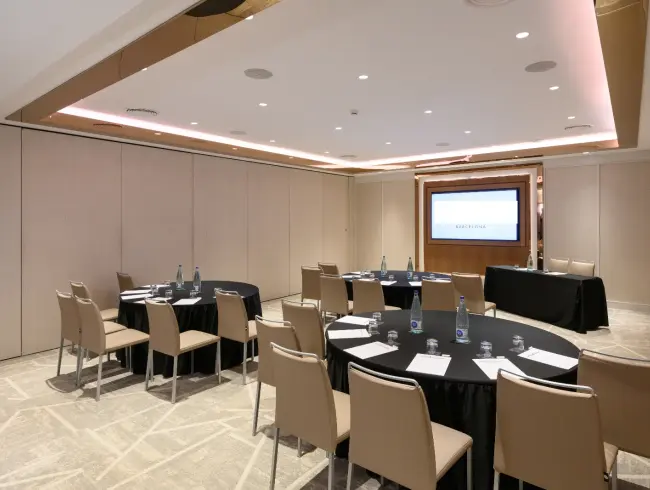 Modern Event Space in Barcelona for Meetings & Workshops