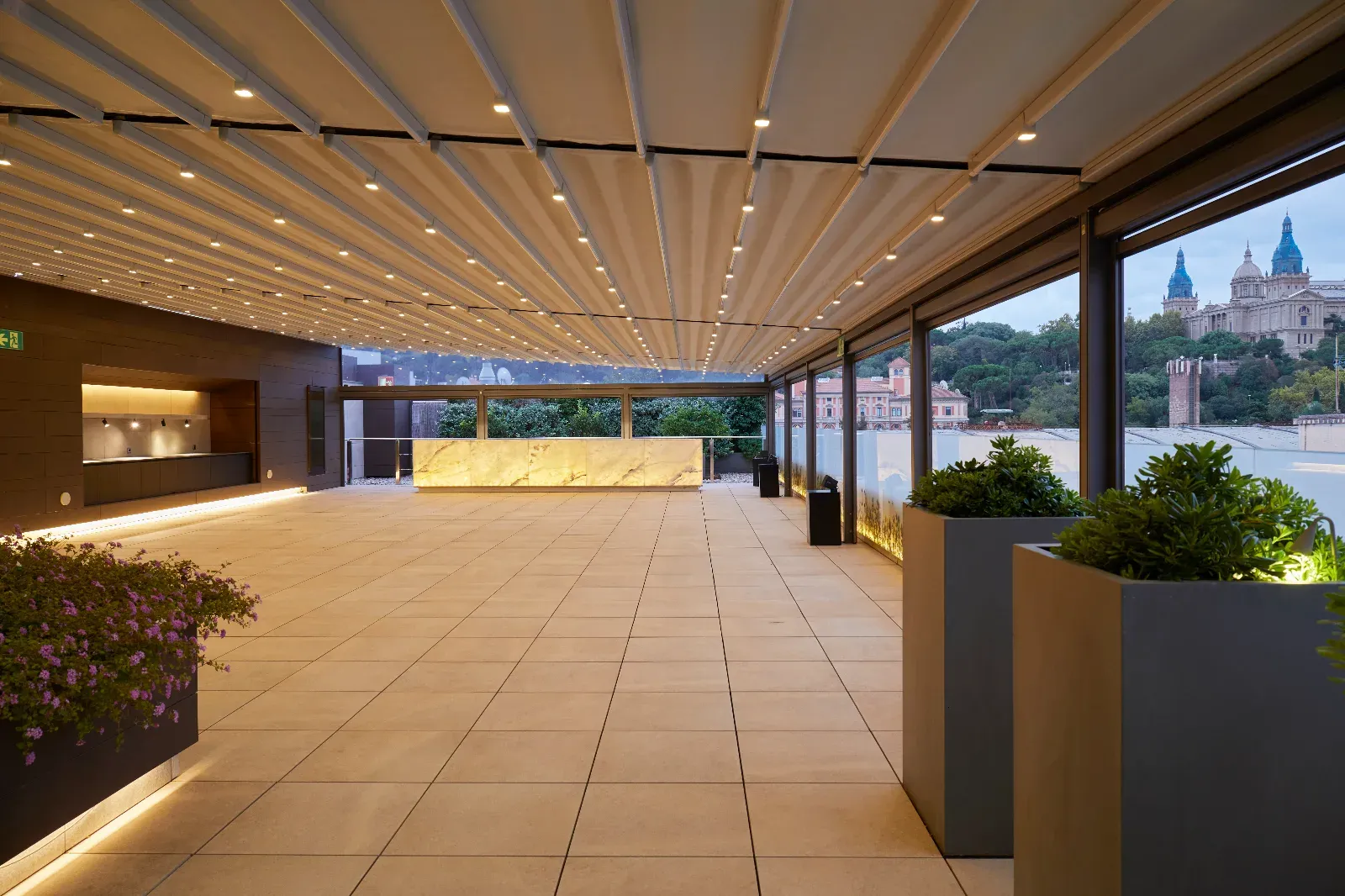 Exclusive Terrace Pop-Up Restaurant with Panoramic Views in Barcelona