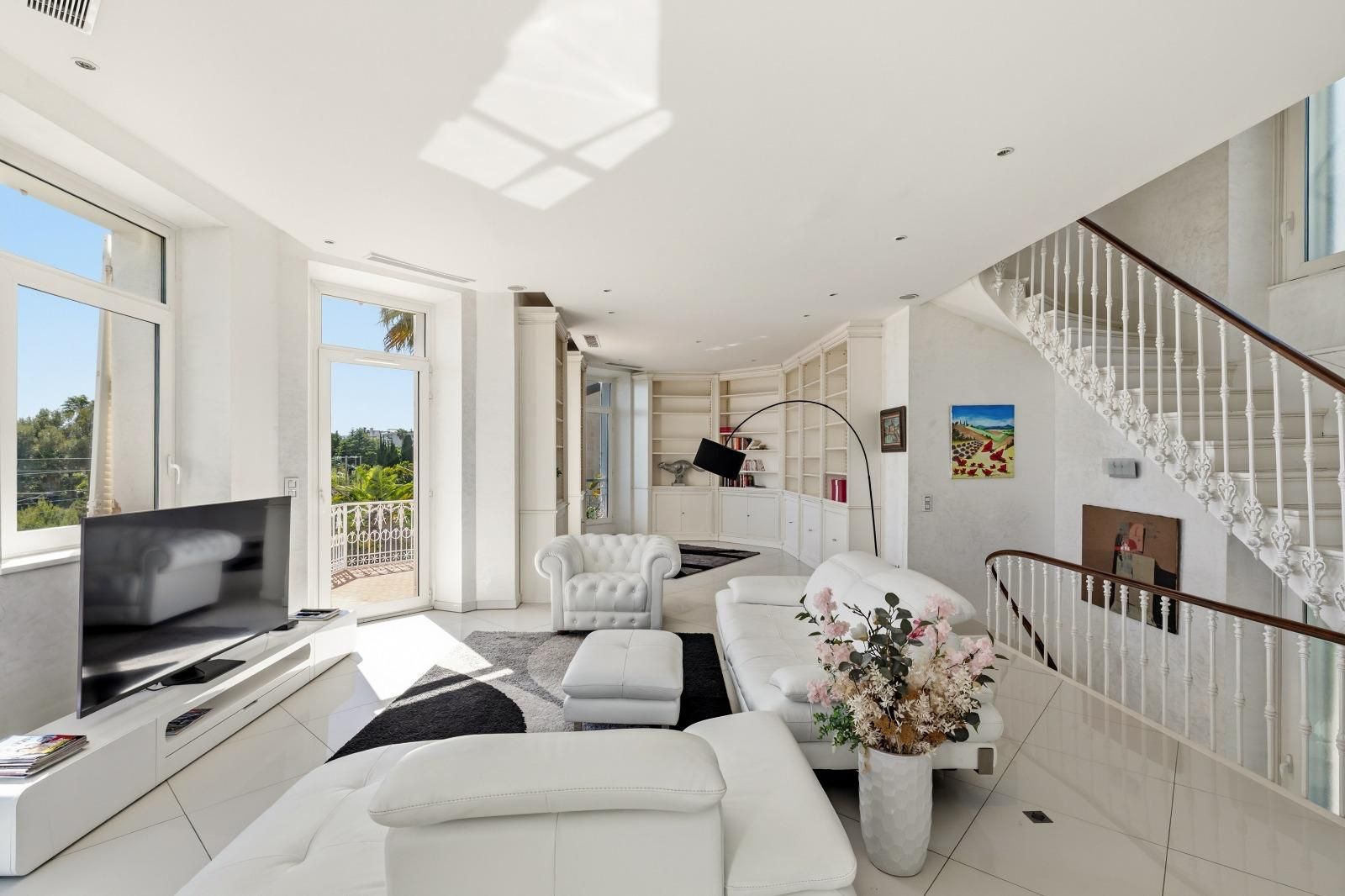 Exclusive Contemporary Villa for Corporate Events on the French Riviera